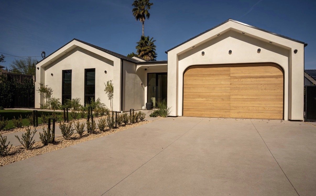 Modern Farmhouse Exterior - Exterior & Curb Appeal by American Prime Design & Build